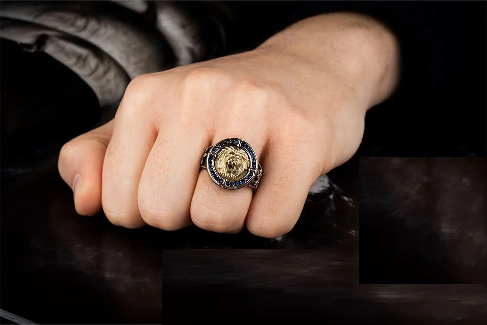Roaring Lion Head Blue Zircon Detailed Silver Ring