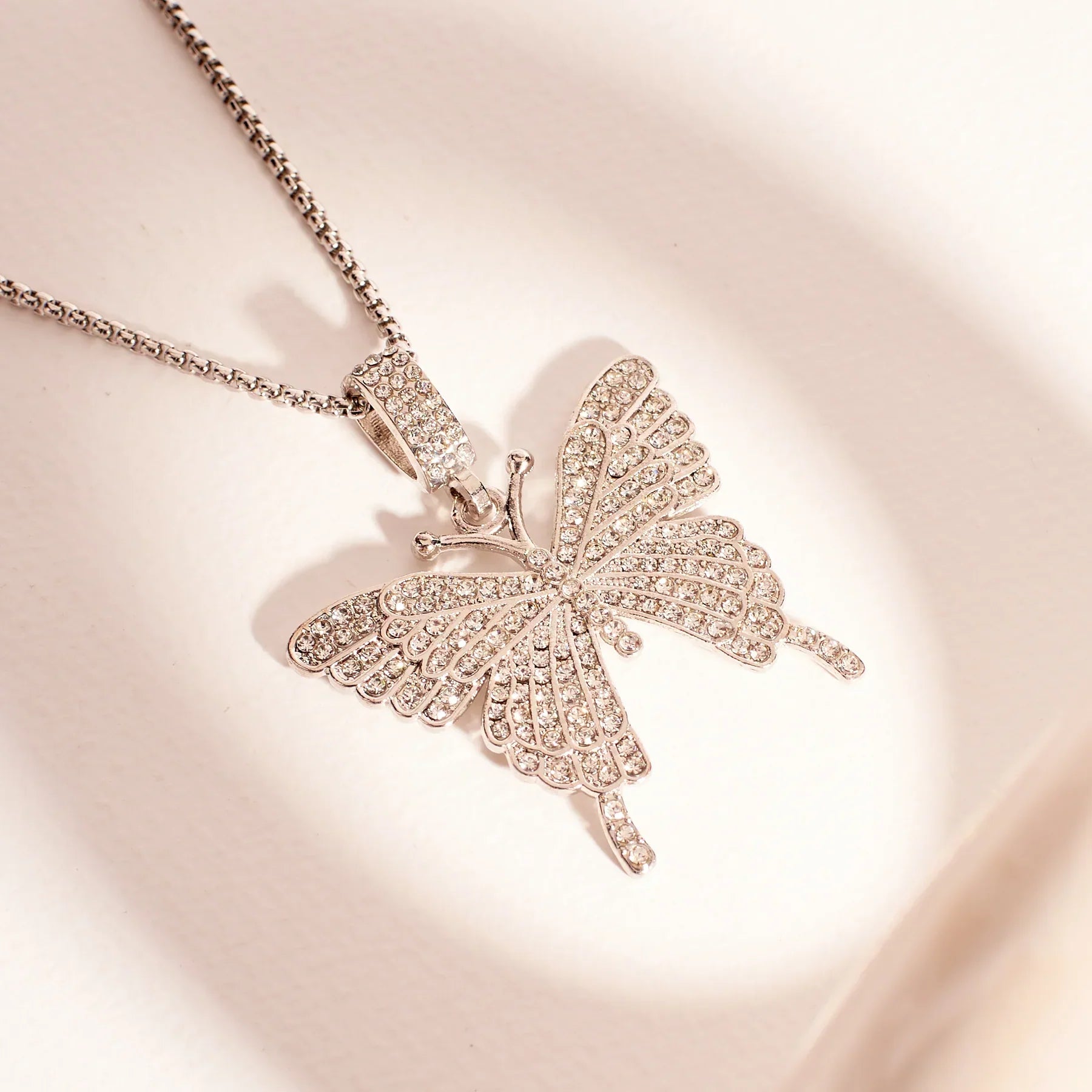 Larva Diamond Chain