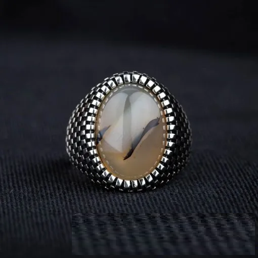 Oval Red Yemeni Aqeeq Grid Pattern Silver Ring