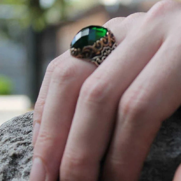 Shiny Faceted Emerald 925 Sterling Silver Green Mens Ring