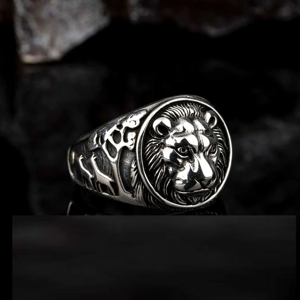 Oxidized Lion Head Round Silver Ring