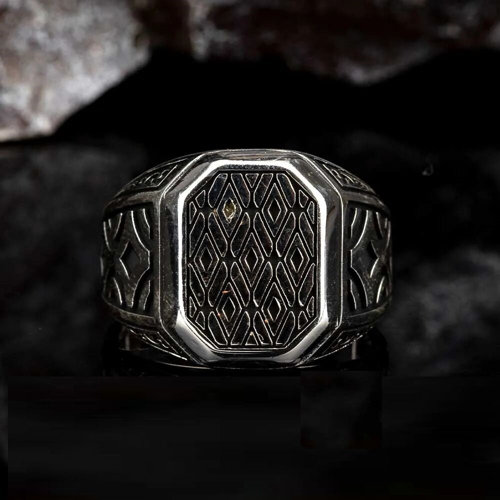 Stoneless Modern Design Silver Ring