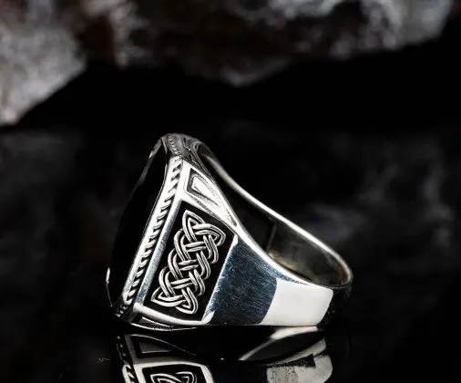 Black Zircon Knit Ornament Silver Ring