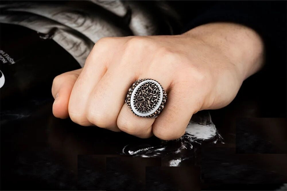 Stoneless Design Oxidized Silver Ring With White Frame