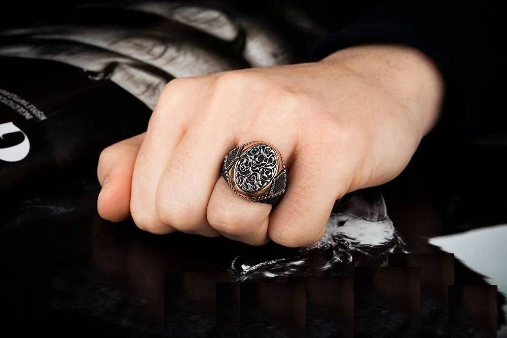 Exclusive Design Stoneless Silver Ring With Zircon Sides