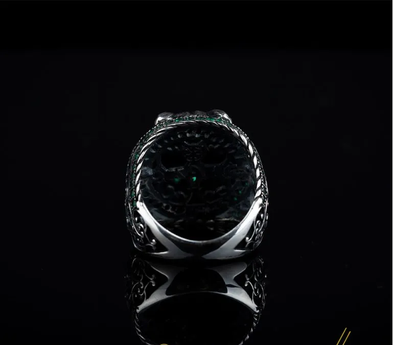 Lion Head Green Zircon Pieces Exclusive Silver Ring
