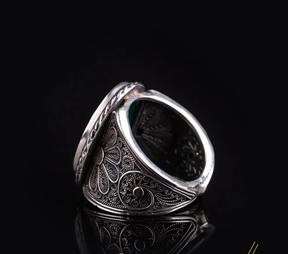 Filigree Ayatul Kursi Islamic Flat Green Aqeeq Ring
