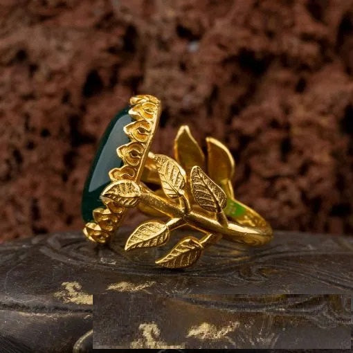 Green Aqeeq D Shape Hand Made Women Flower Ring