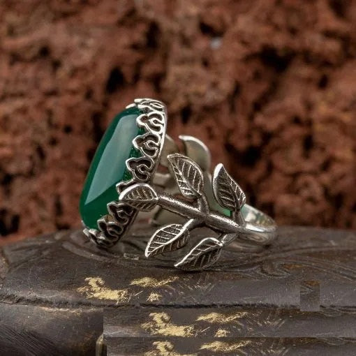 Green Aqeeq D Shape Hand Made Women Flower Ring