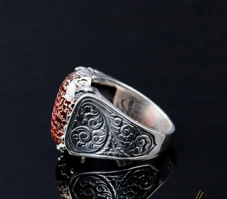 Hun Collection Red Yemeni Aqeeq Ayat Al Kursi Men Ring
