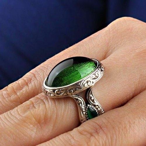 Drop Design 925 Sterling Silver Emerald Stone Mens Ring